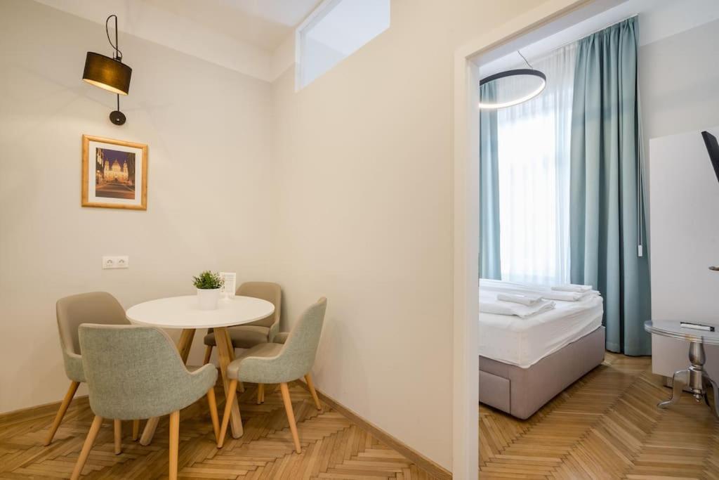 Klauzal City Garden Apartments - 2-Bedroom K34 Budapeste Exterior foto